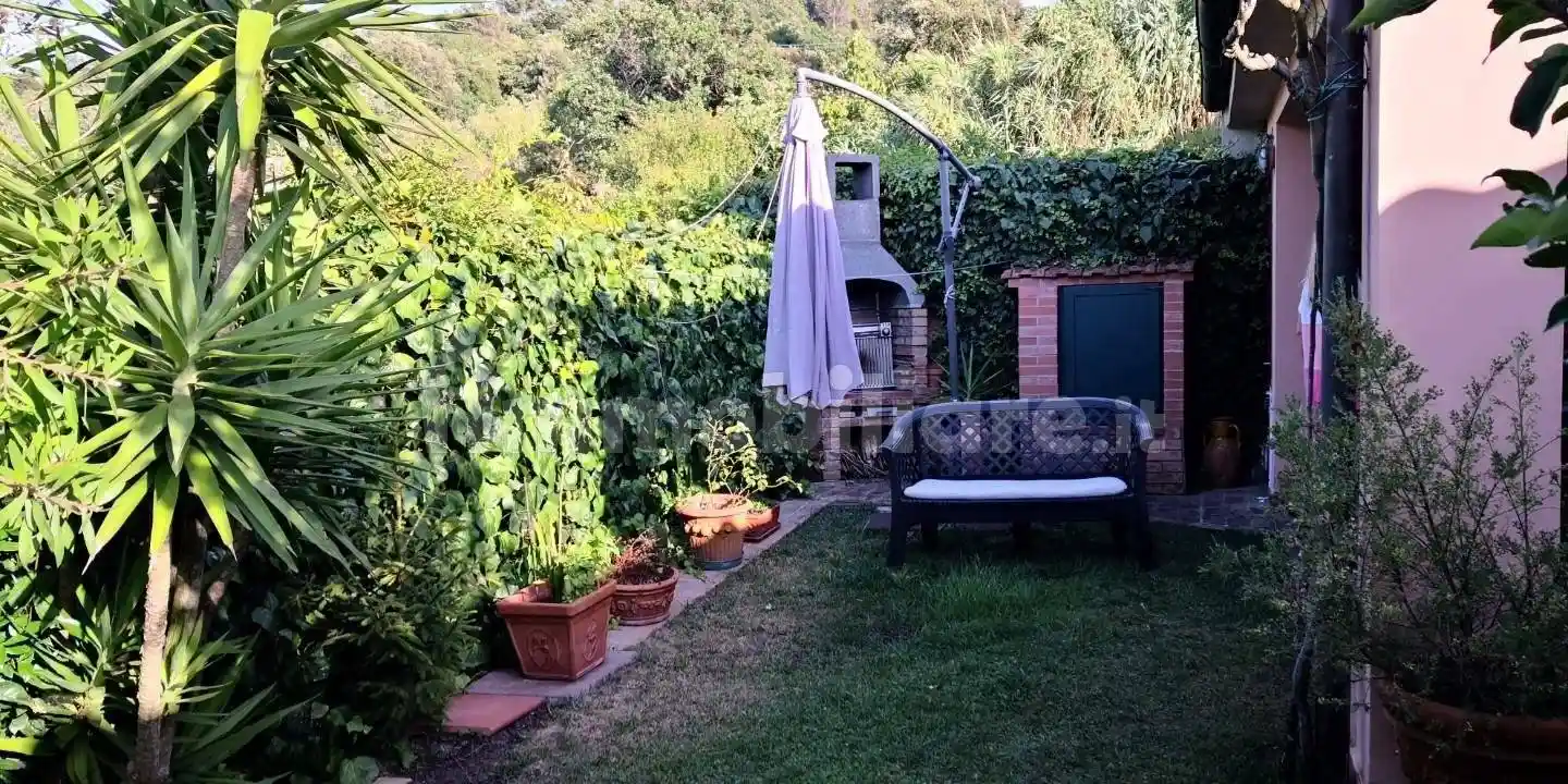 Casa indipendente in vendita a Livorno