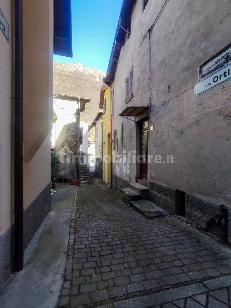 Rustico via Orti, snc, Centro, Carlazzo - foto 4