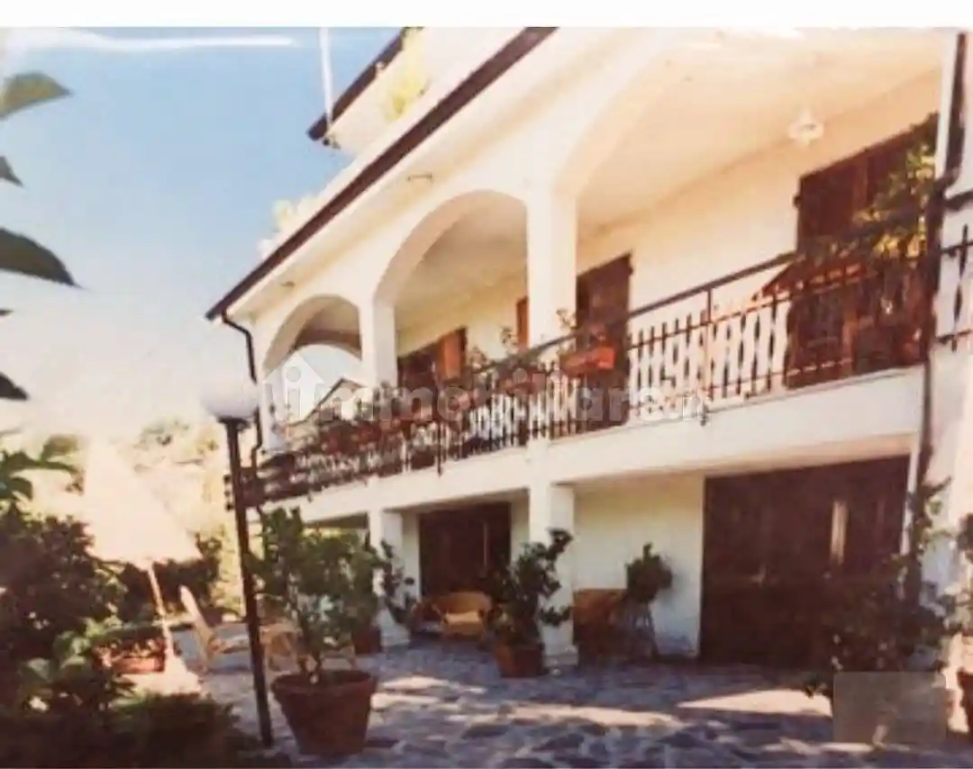 Villa in vendita a Bolano