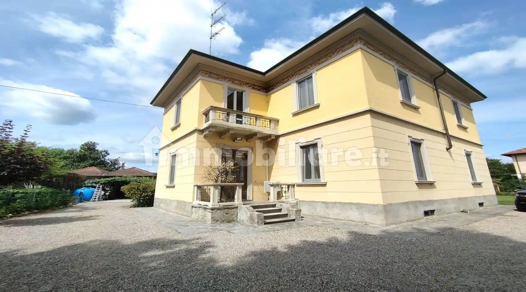 Villa in vendita a Castelletto Sopra Ticino