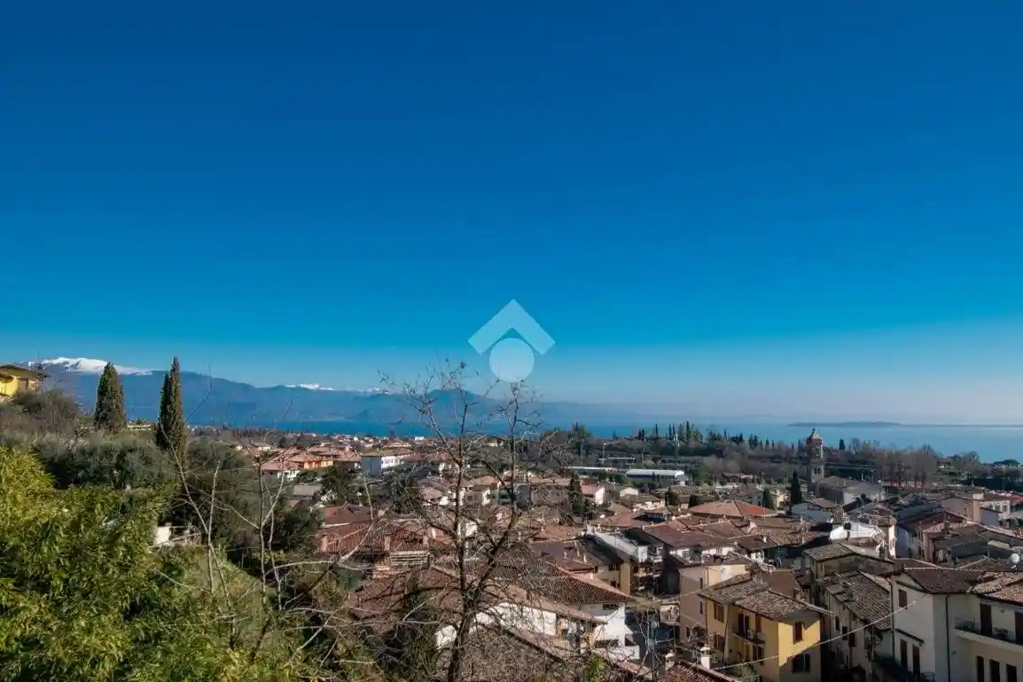 Villa in vendita a Padenghe sul Garda