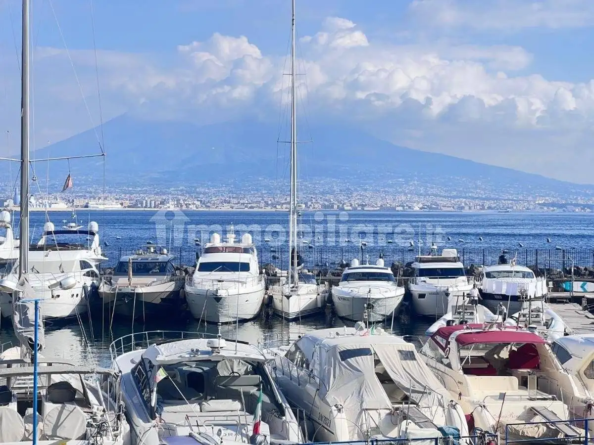 Appartamento in affitto a Napoli