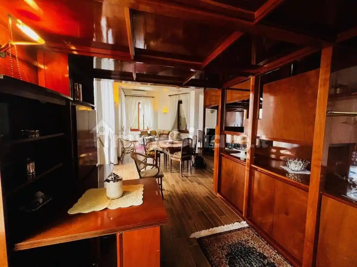 Bilocale ottimo stato, primo piano, Santa Lucia, Napoli - foto 4