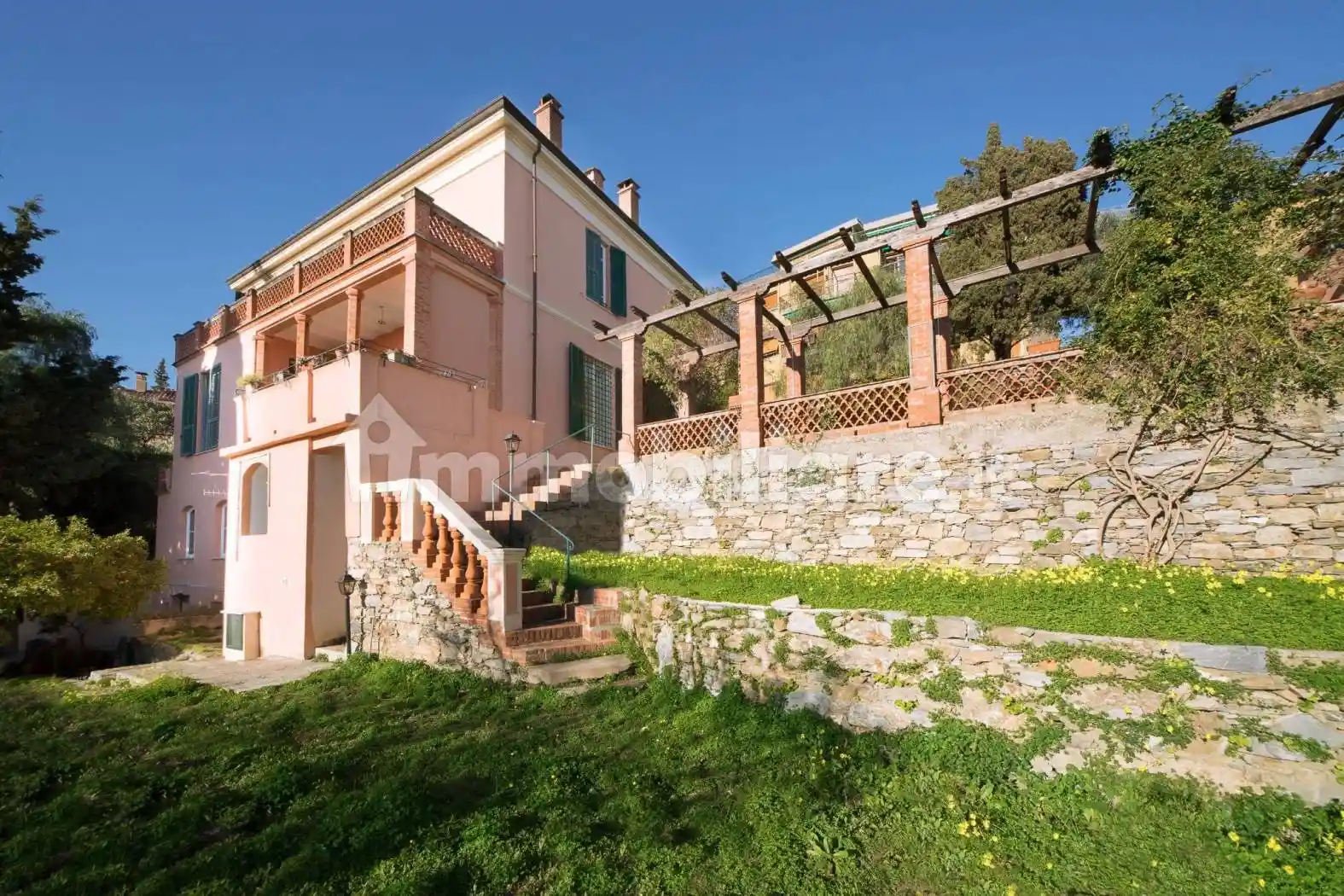 Villa in vendita a Alassio