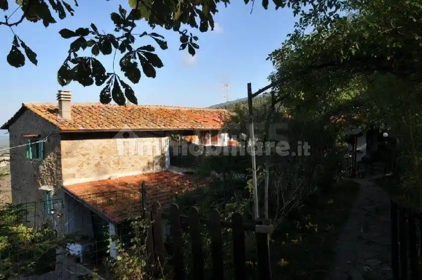 Rustico - Casale in vendita a Reggello