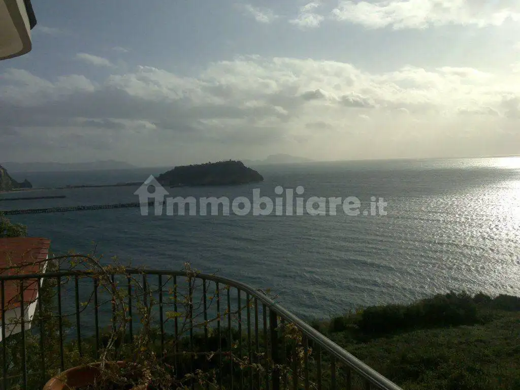 Appartamento in vendita a Pozzuoli