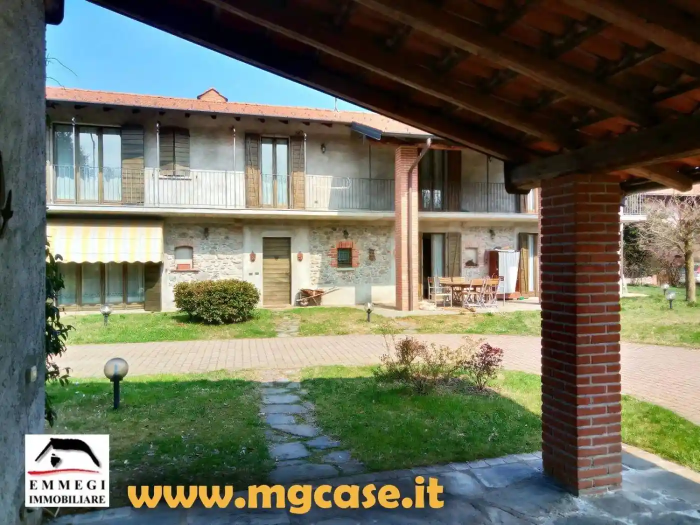 Rustico - Casale in vendita a Castelletto Sopra Ticino