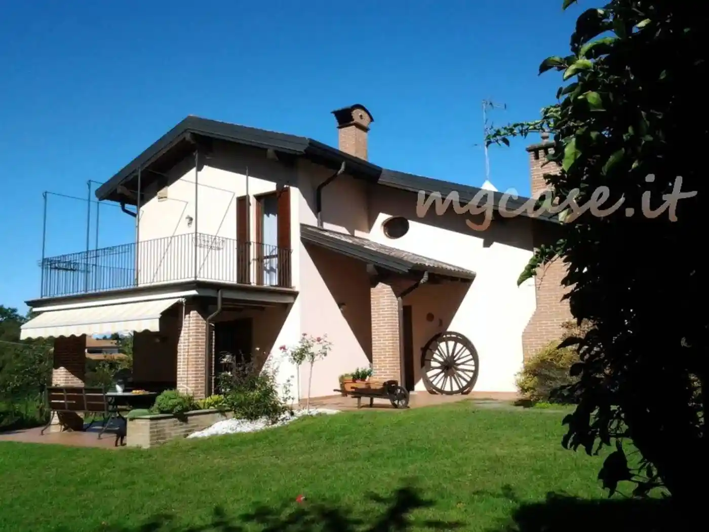 Villa in vendita a Castelletto Sopra Ticino