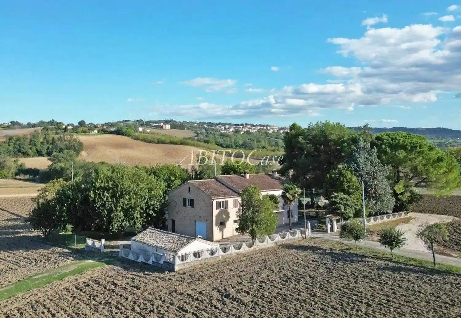 Villa in vendita a Serra de' Conti