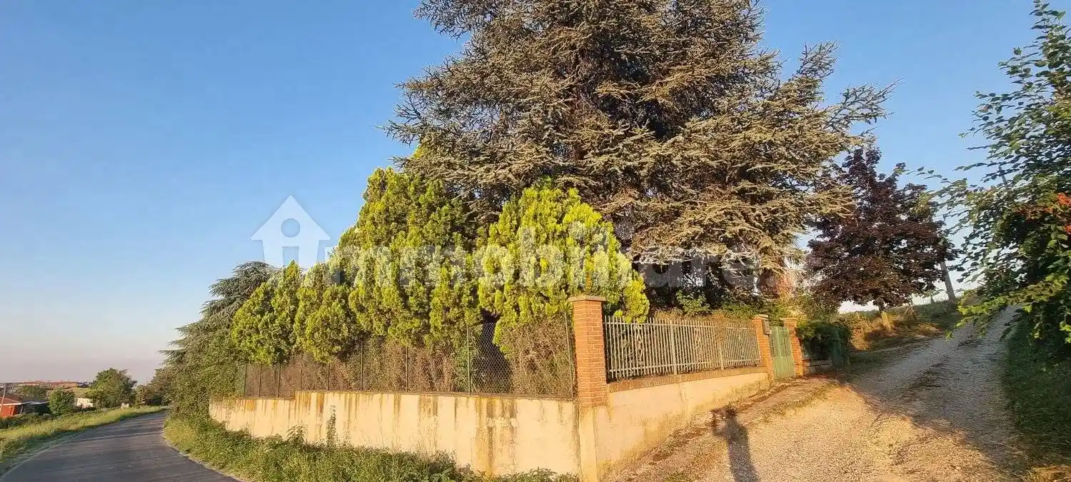 Villa in vendita a Gropparello