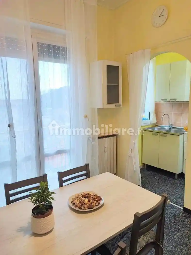 Appartamento in affitto a Savona