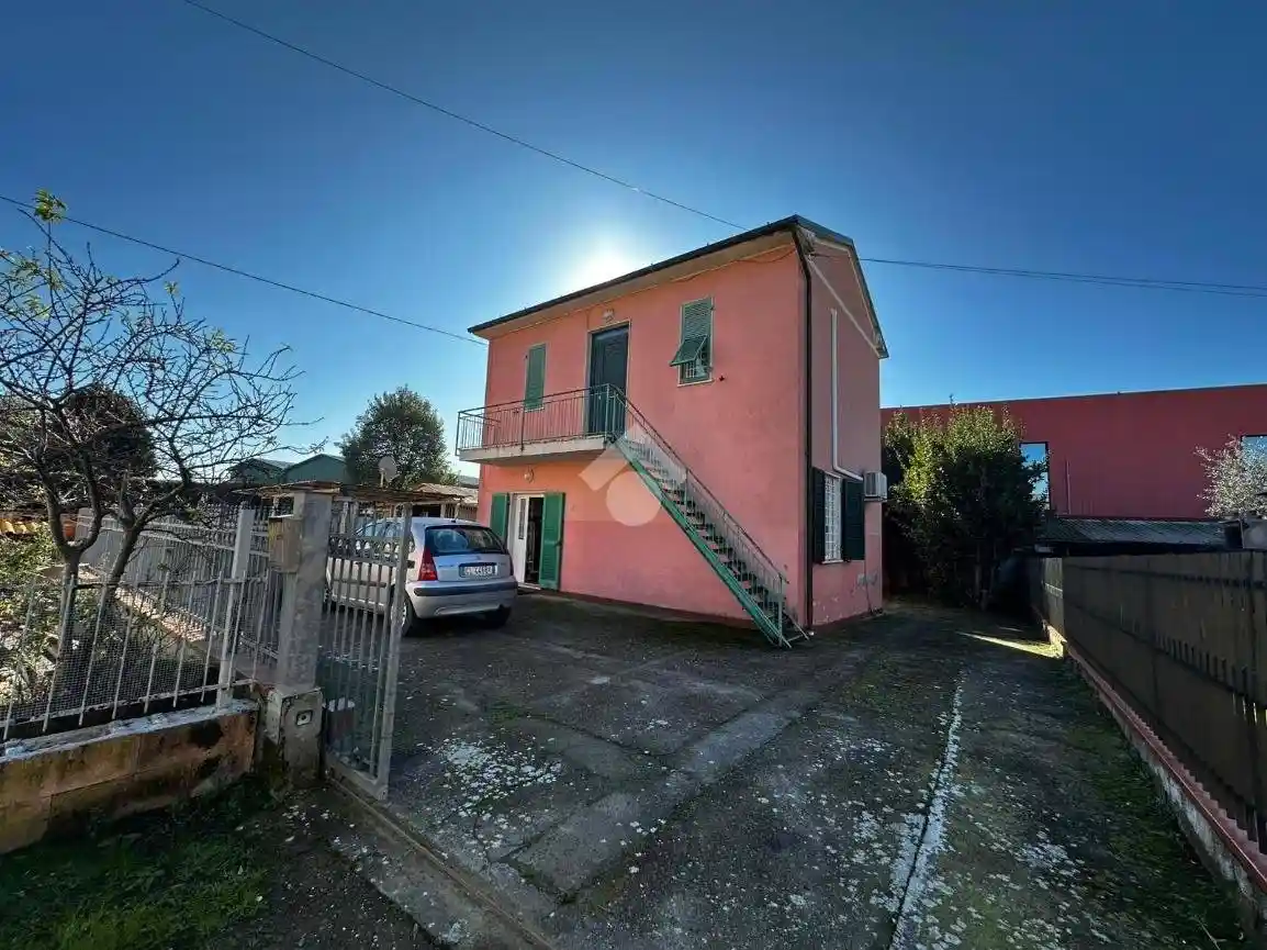 Casa indipendente in vendita a Castelnuovo Magra