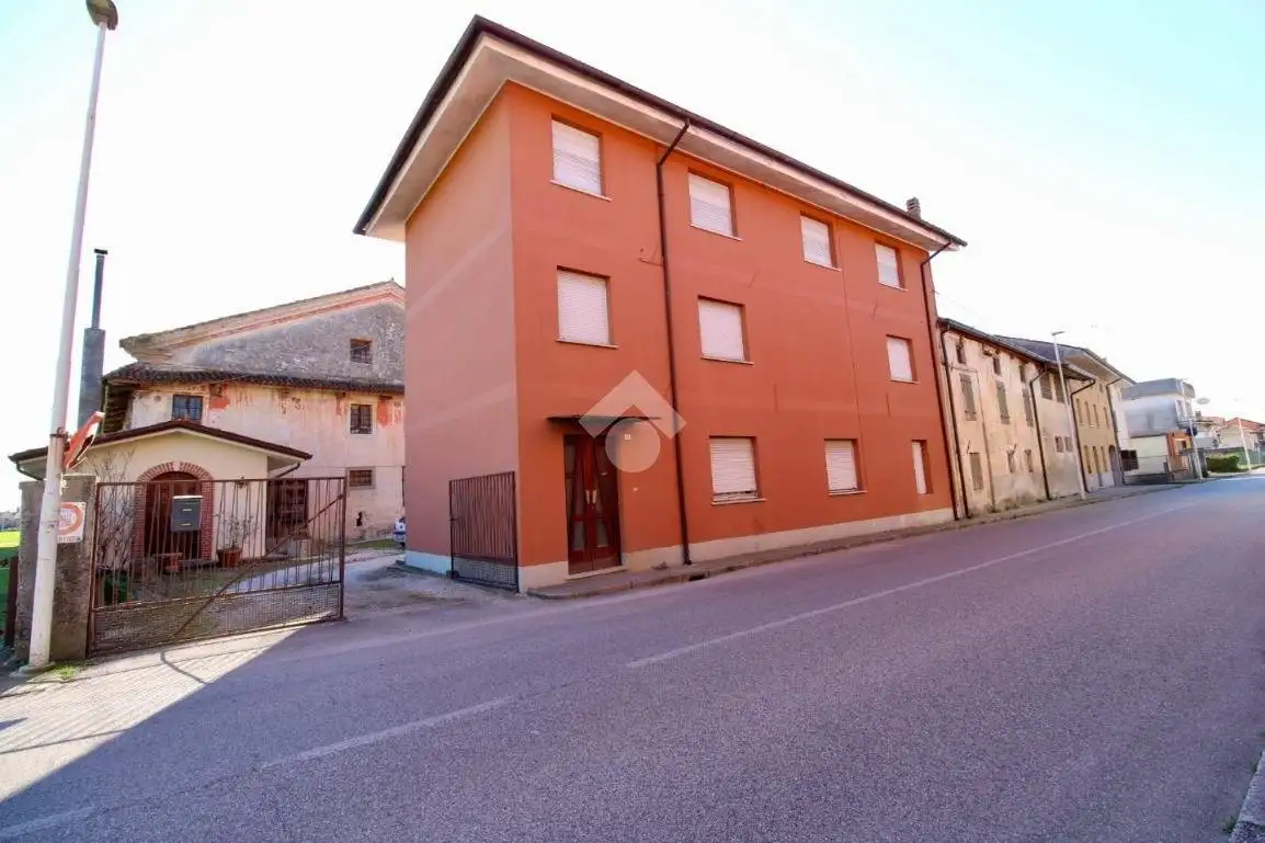 Rustico - Casale in vendita a Gonars