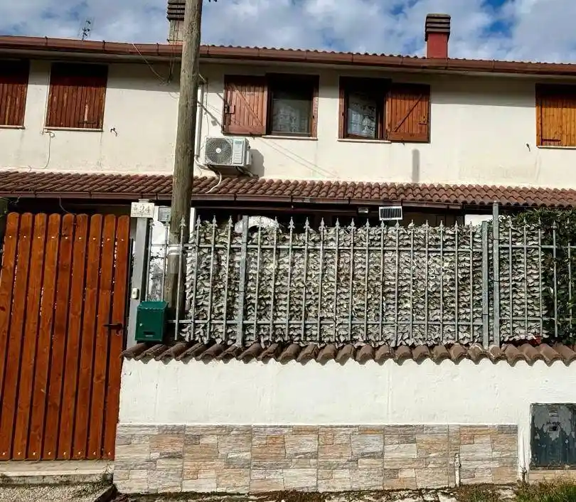 Villa a schiera via Valle della Colonnella, Centro, Rocca di Botte - foto 2