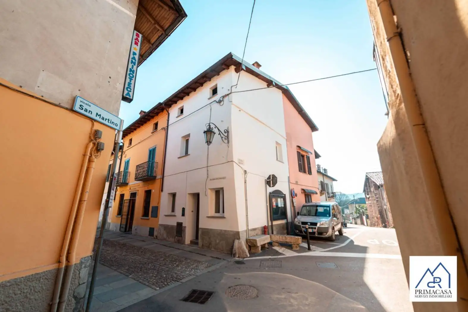 Casa indipendente in vendita a Cazzago Brabbia