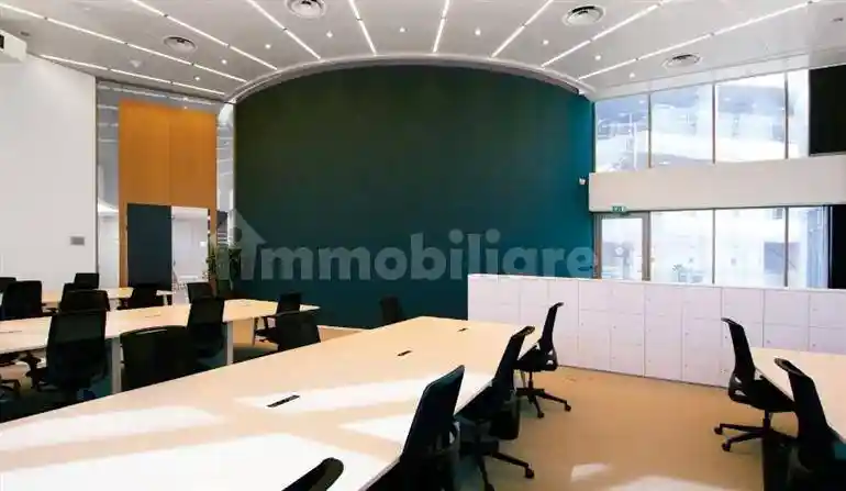 Palazzo - Edificio in vendita a Roma