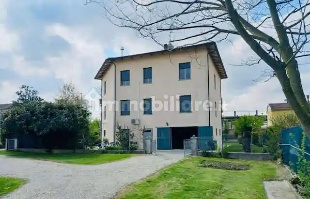 Villa in vendita a Busseto