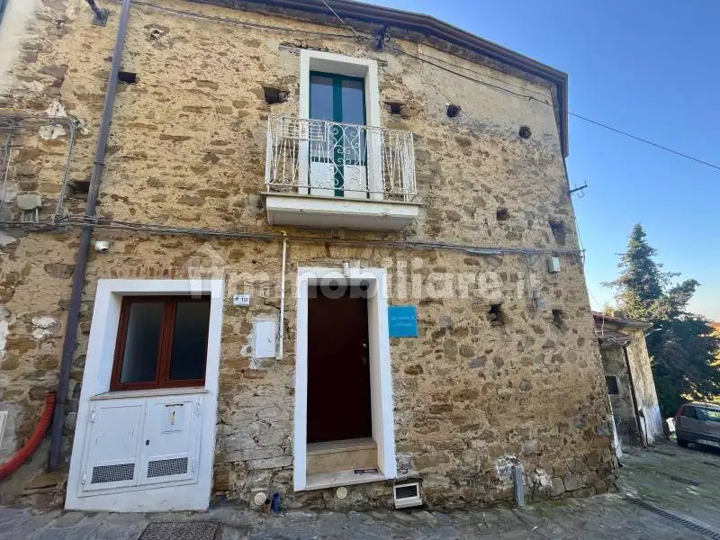 Casa indipendente in vendita a Ogliastro Cilento