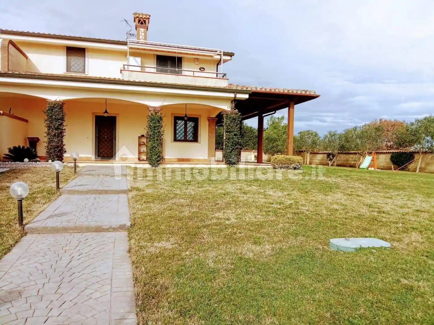 Villa in vendita a Pomezia