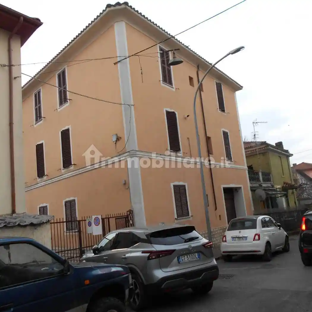 Appartamento in vendita a Cave