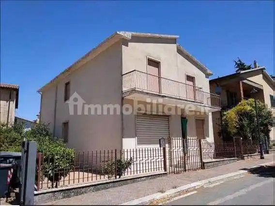 Casa indipendente in vendita a Guardea