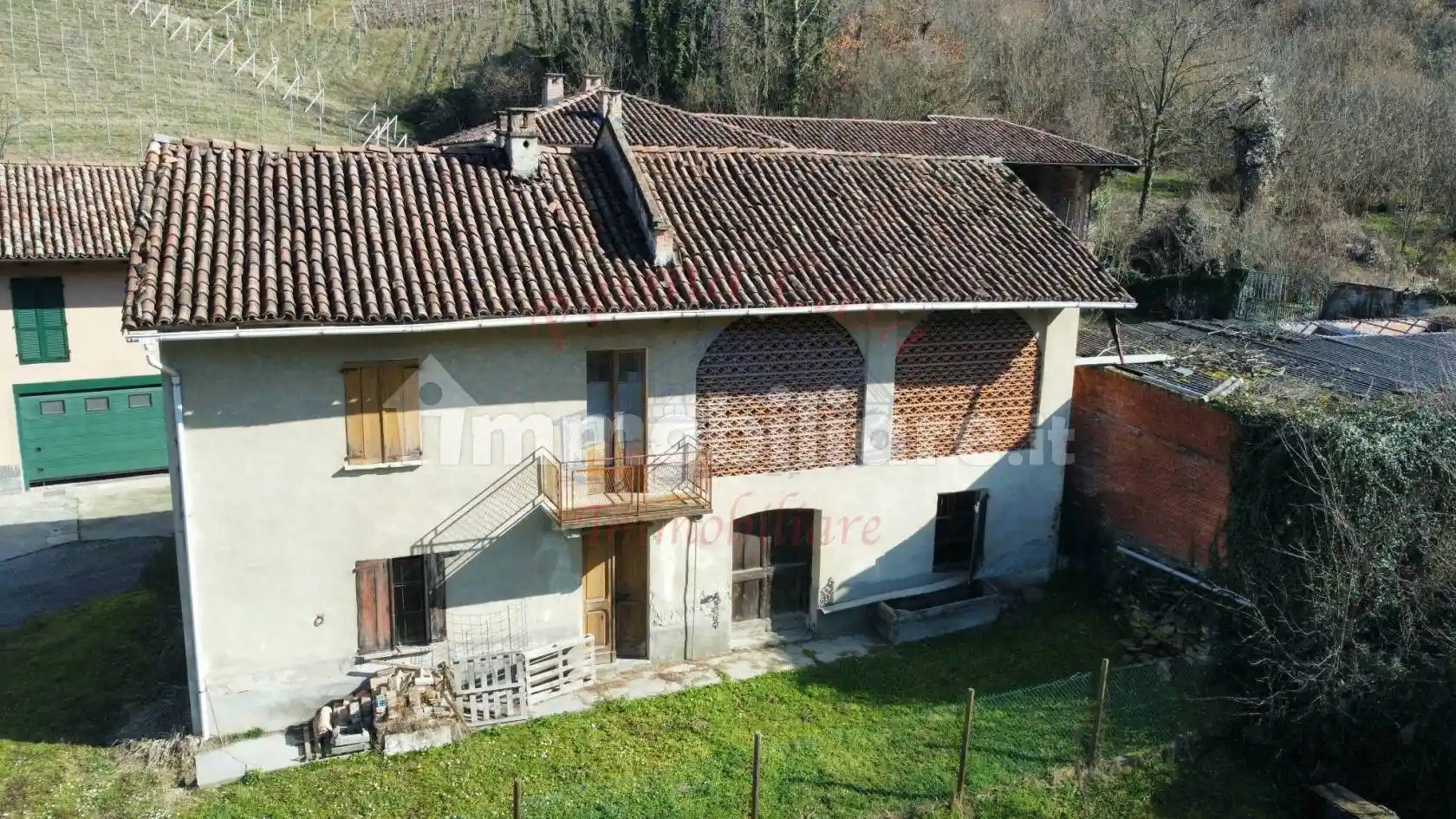 Rustico - Casale in vendita a Neive