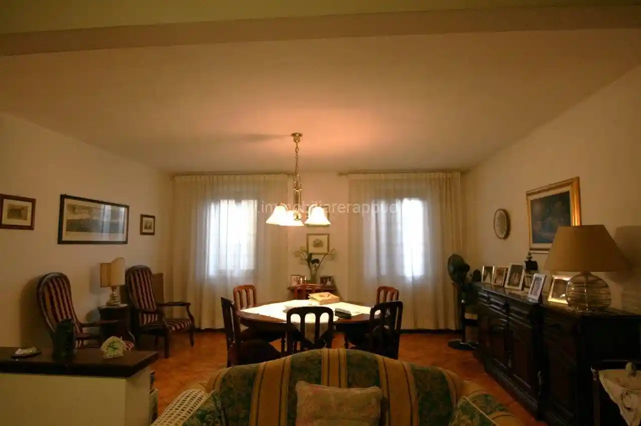 Appartamento in vendita a Sinalunga