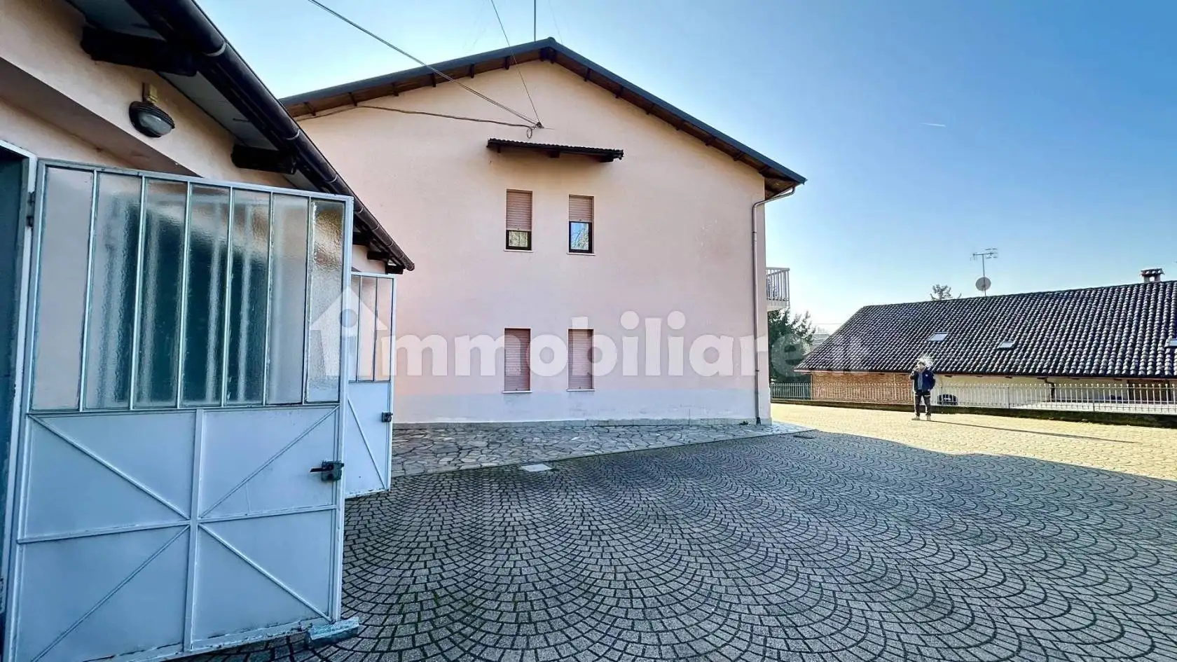 Quadrilocale via Gavai 5, Centro, Baldissero d'Alba - foto 2