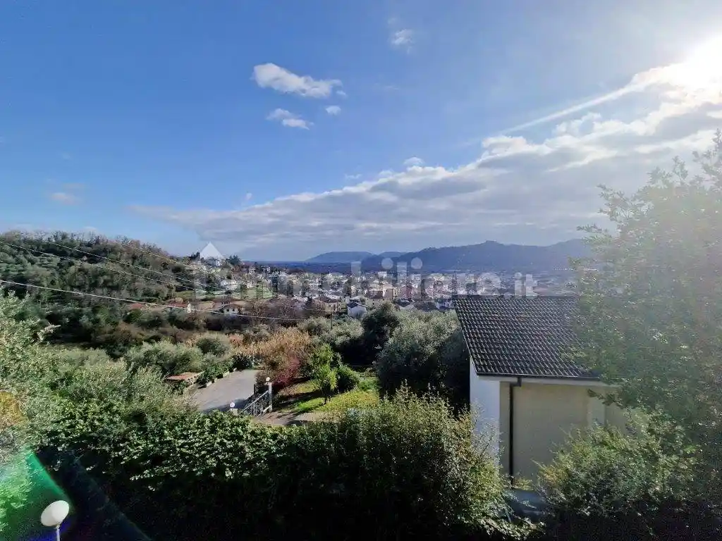 Villa in vendita a Bolano