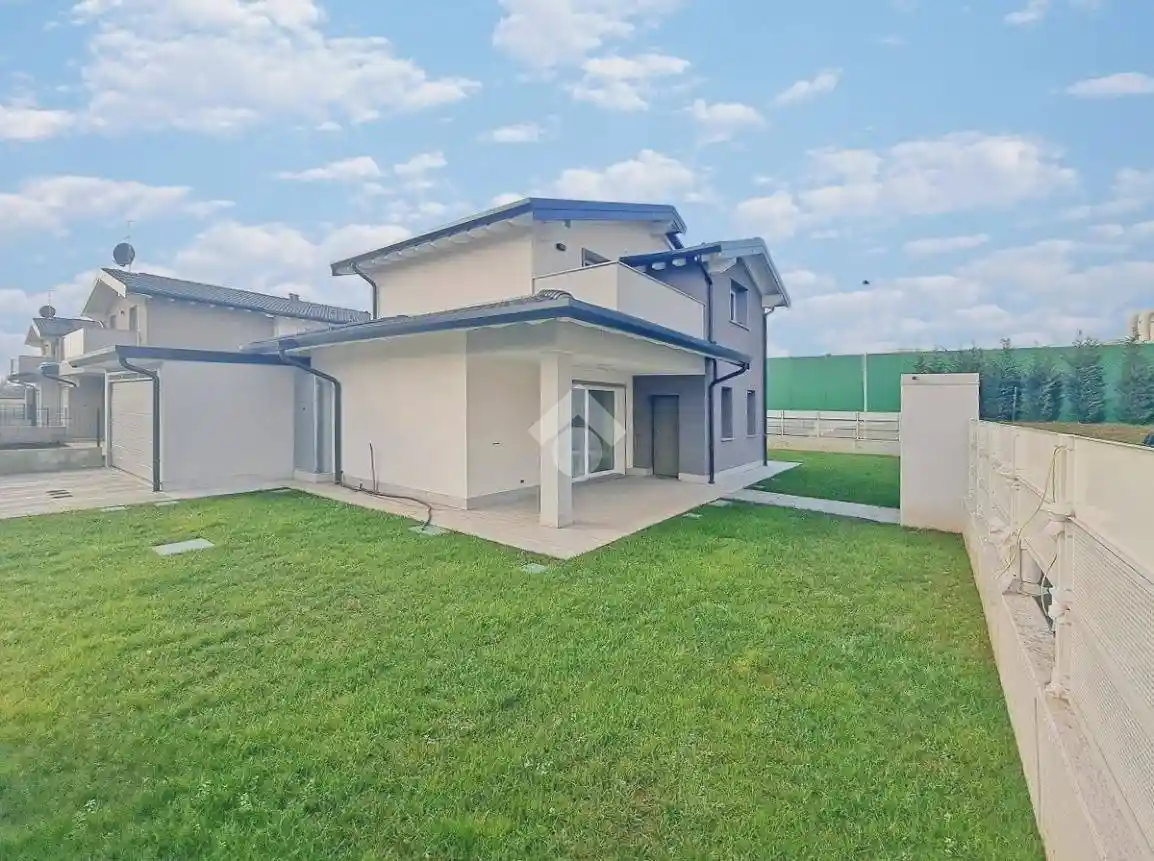Villa in vendita a Cassano d'Adda