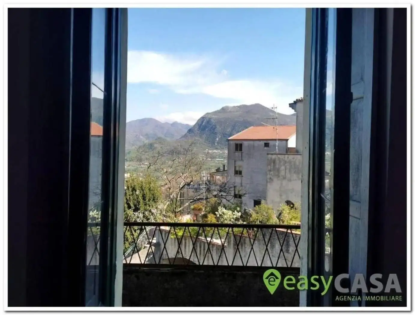 Villa in vendita a Montecorvino Rovella