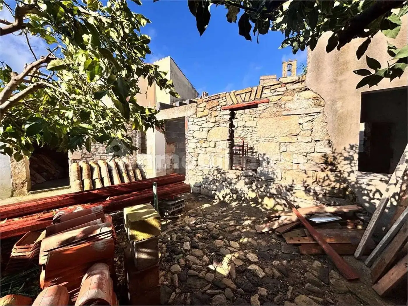 Villa unifamiliare, da ristrutturare, 200 m², Barumini - foto 5