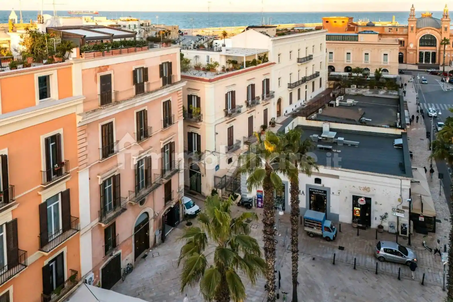 Palazzo - Edificio in vendita a Bari