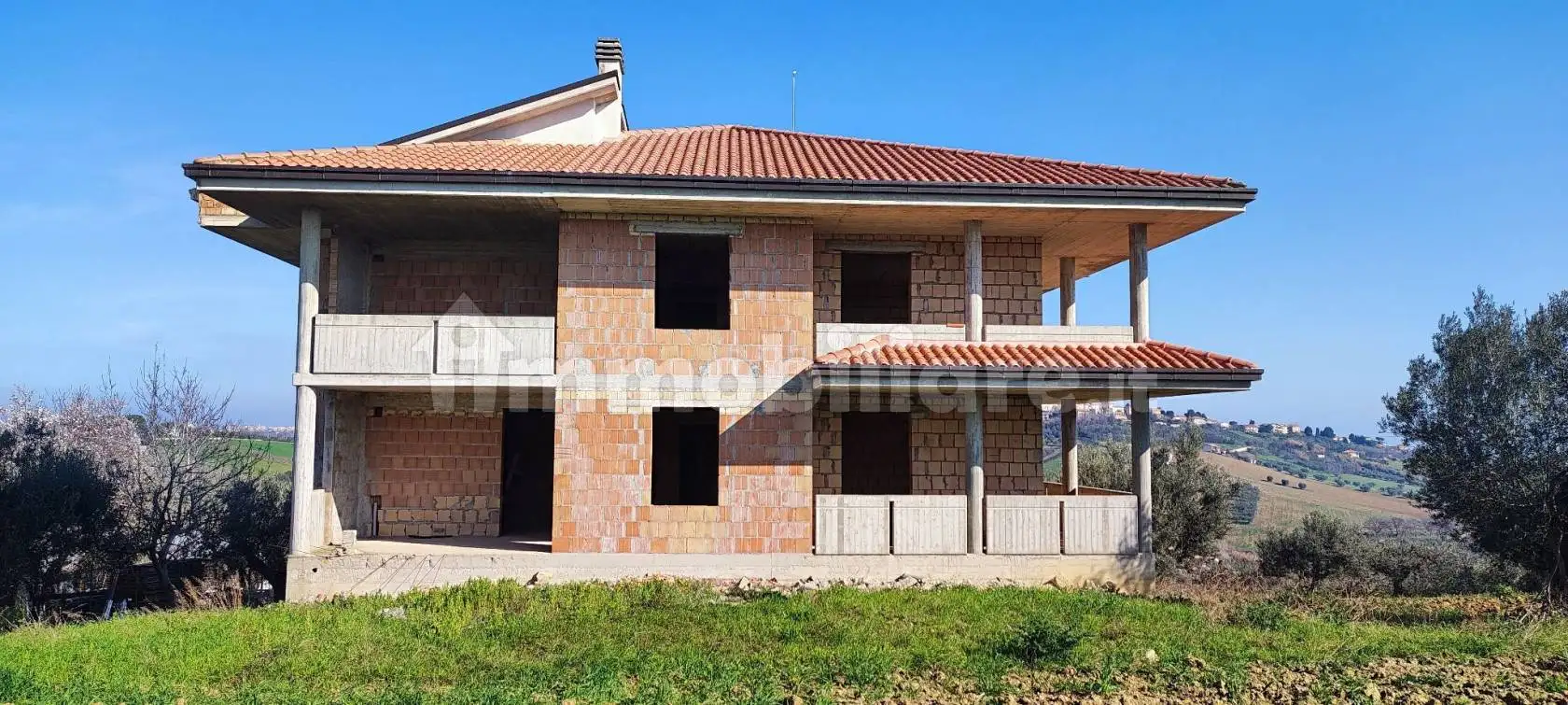 Villa in vendita a Mosciano Sant'Angelo