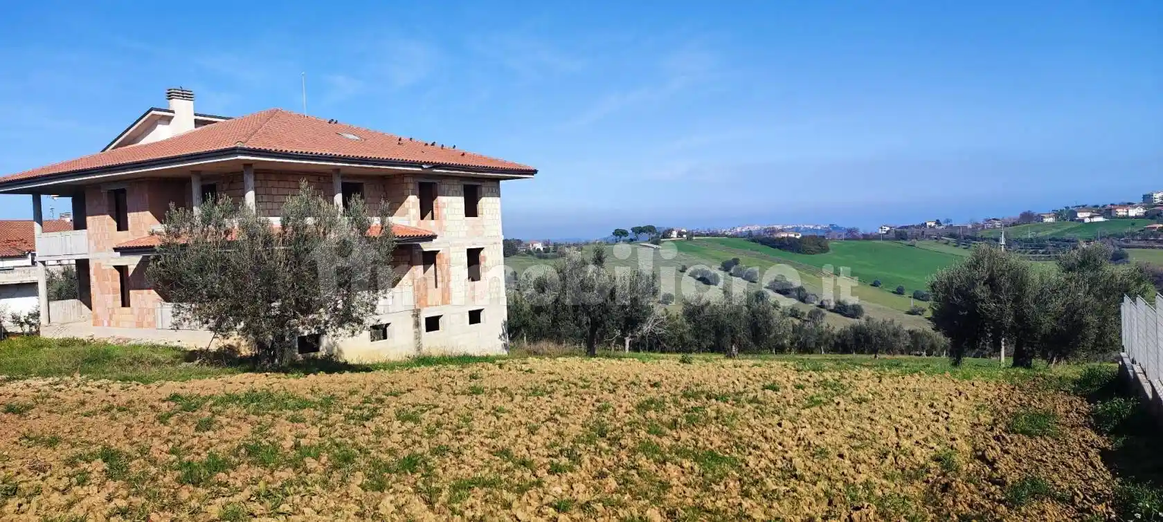 Villa bifamiliare via Contrada Colle Santa Maria, Mosciano Sant'Angelo - foto 5