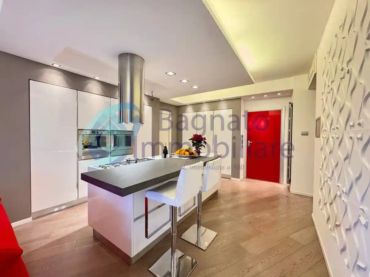 Appartamento in vendita a Novara