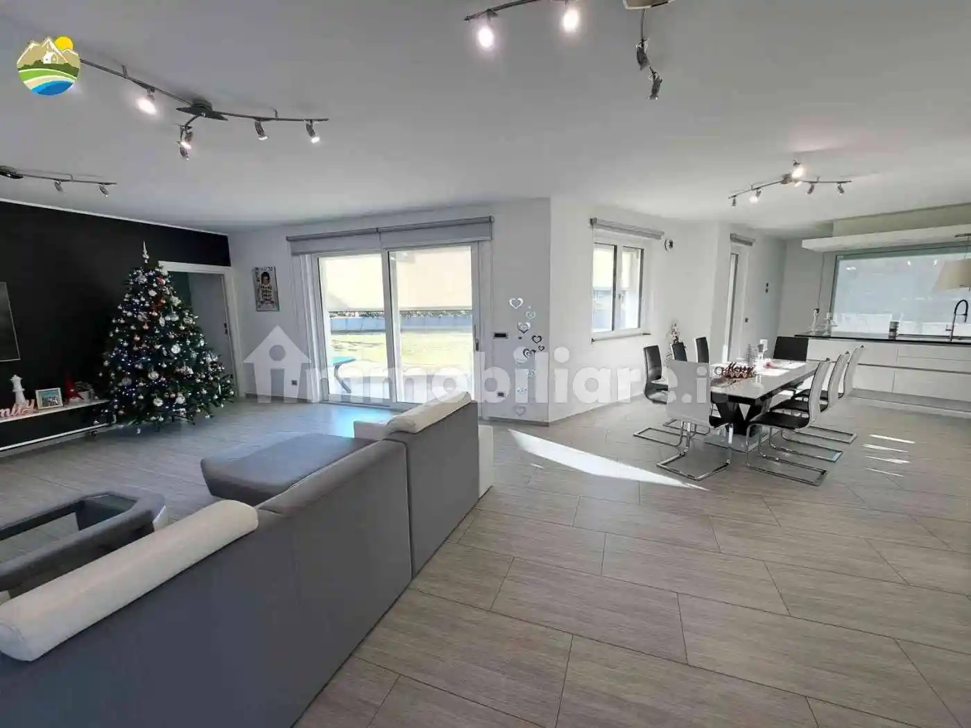 Villa unifamiliare 597 m², Centro, Castiglione Messer Raimondo - foto 4
