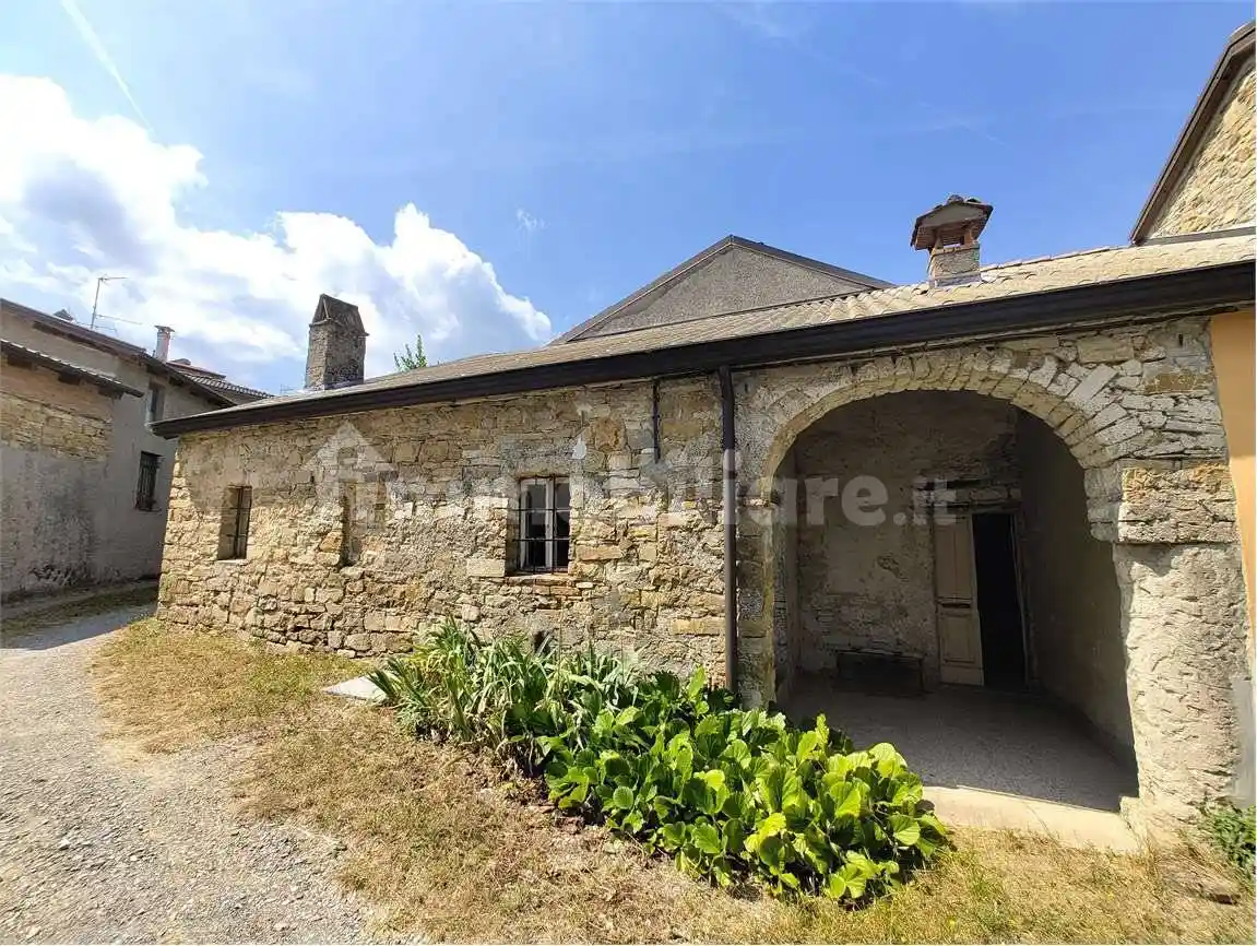 Rustico - Casale in vendita a Lugagnano Val d'Arda