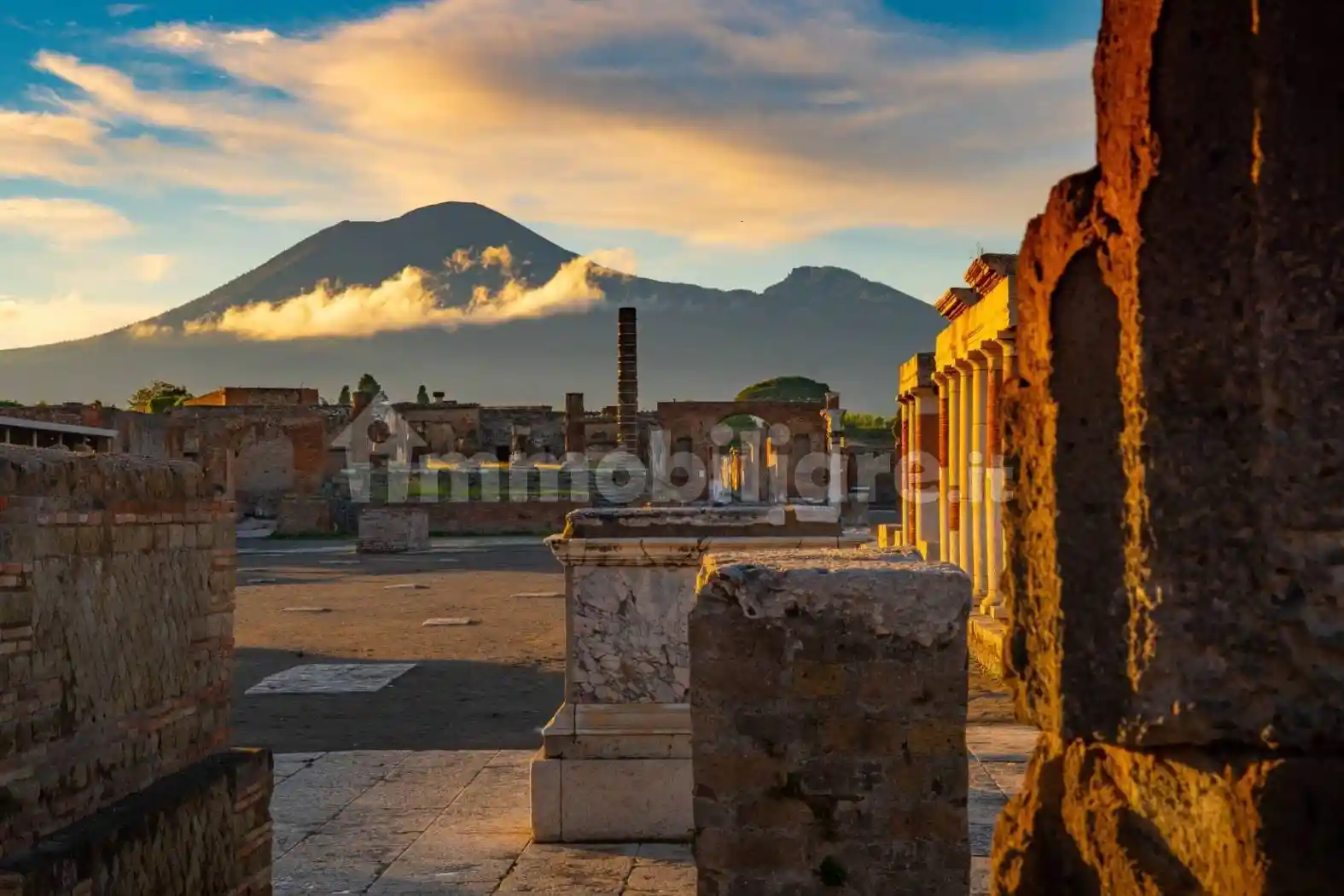 Palazzo - Edificio in vendita a Pompei
