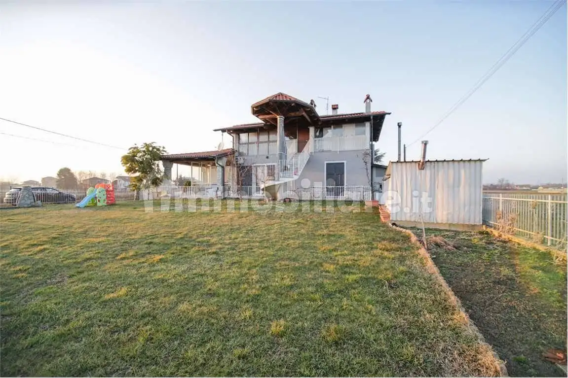 Villa bifamiliare via Ruggero Leoncavallo , 2, Bosconero - foto 2