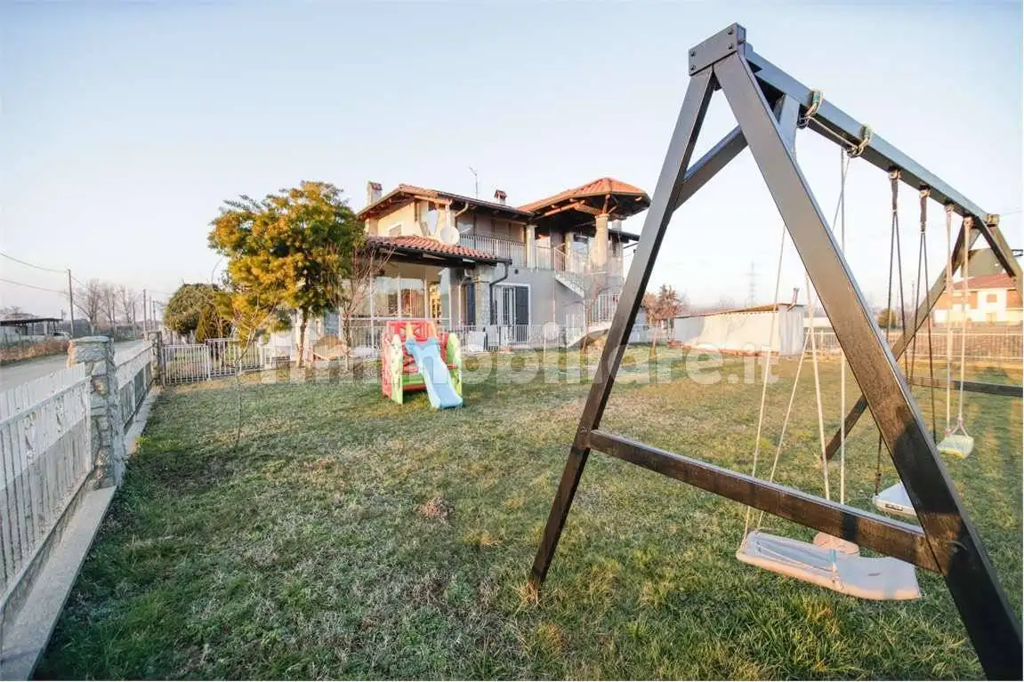 Villa bifamiliare via Ruggero Leoncavallo , 2, Bosconero - foto 4