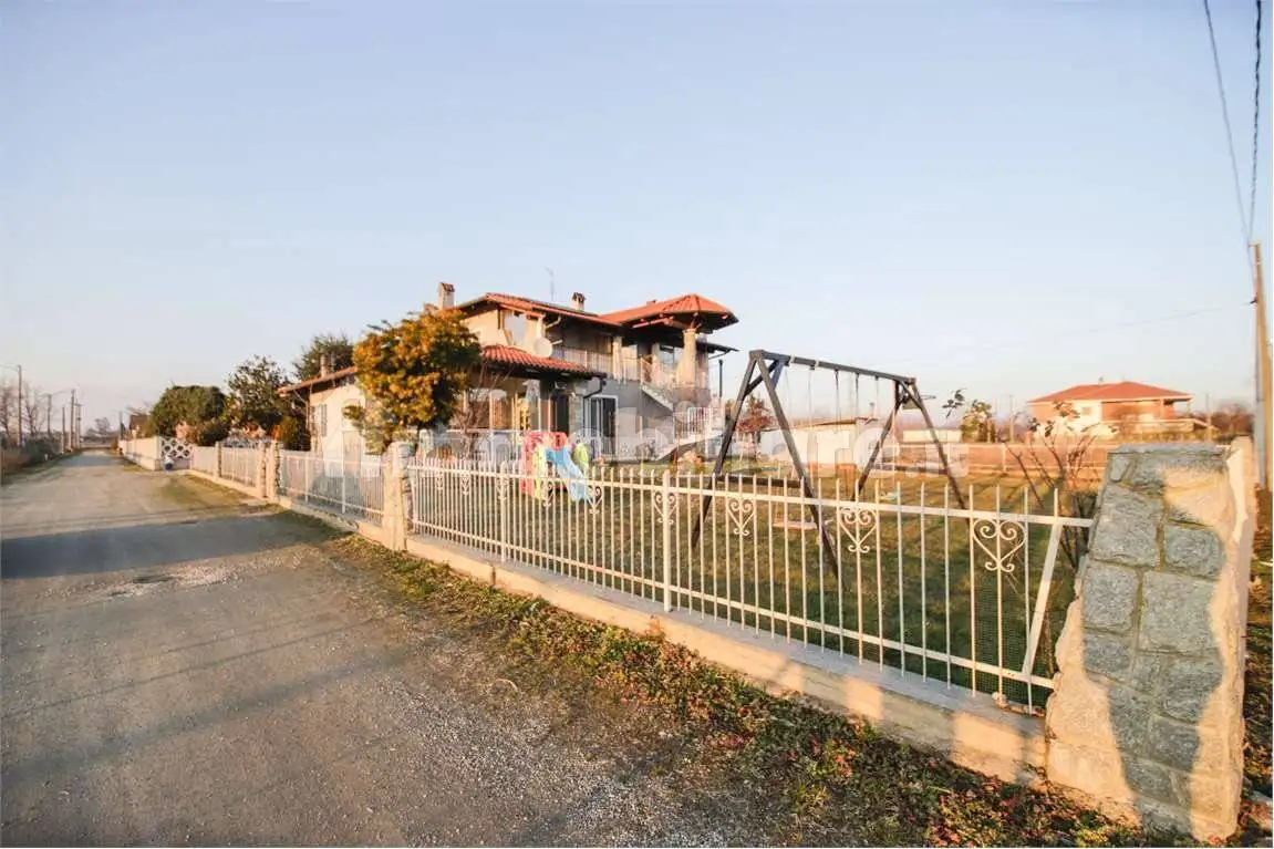 Villa bifamiliare via Ruggero Leoncavallo , 2, Bosconero - foto 5