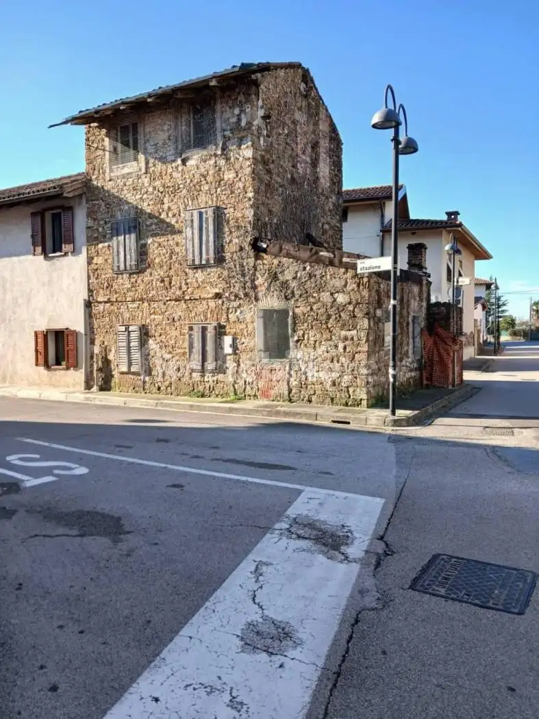 Casa indipendente in vendita a Mossa