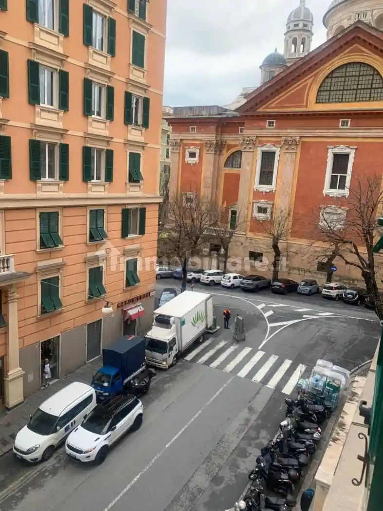 Appartamento in vendita a Genova