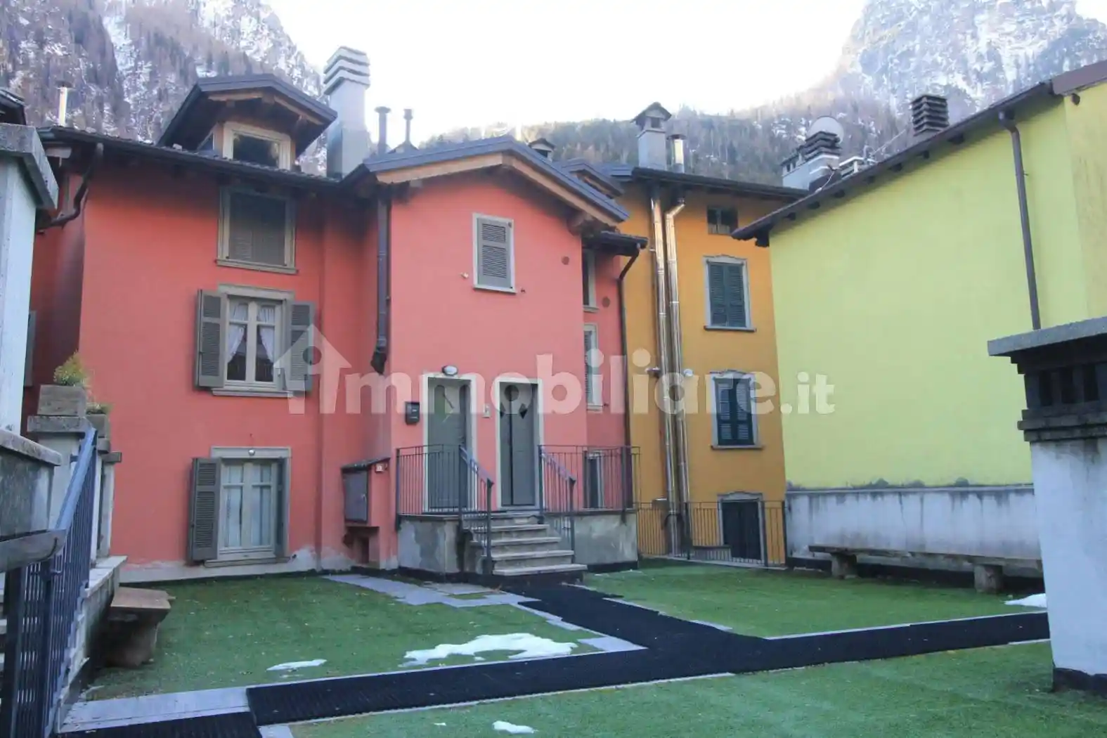 Mansarda piazza Vittorio Veneto 3, Carona - foto 2