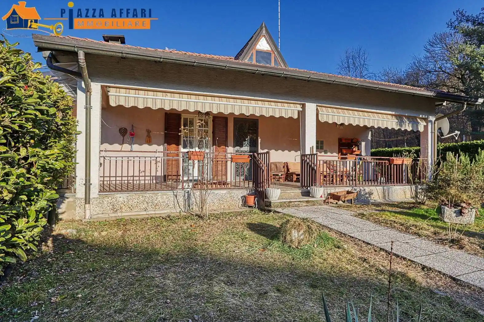 Casa indipendente in vendita a Marchirolo