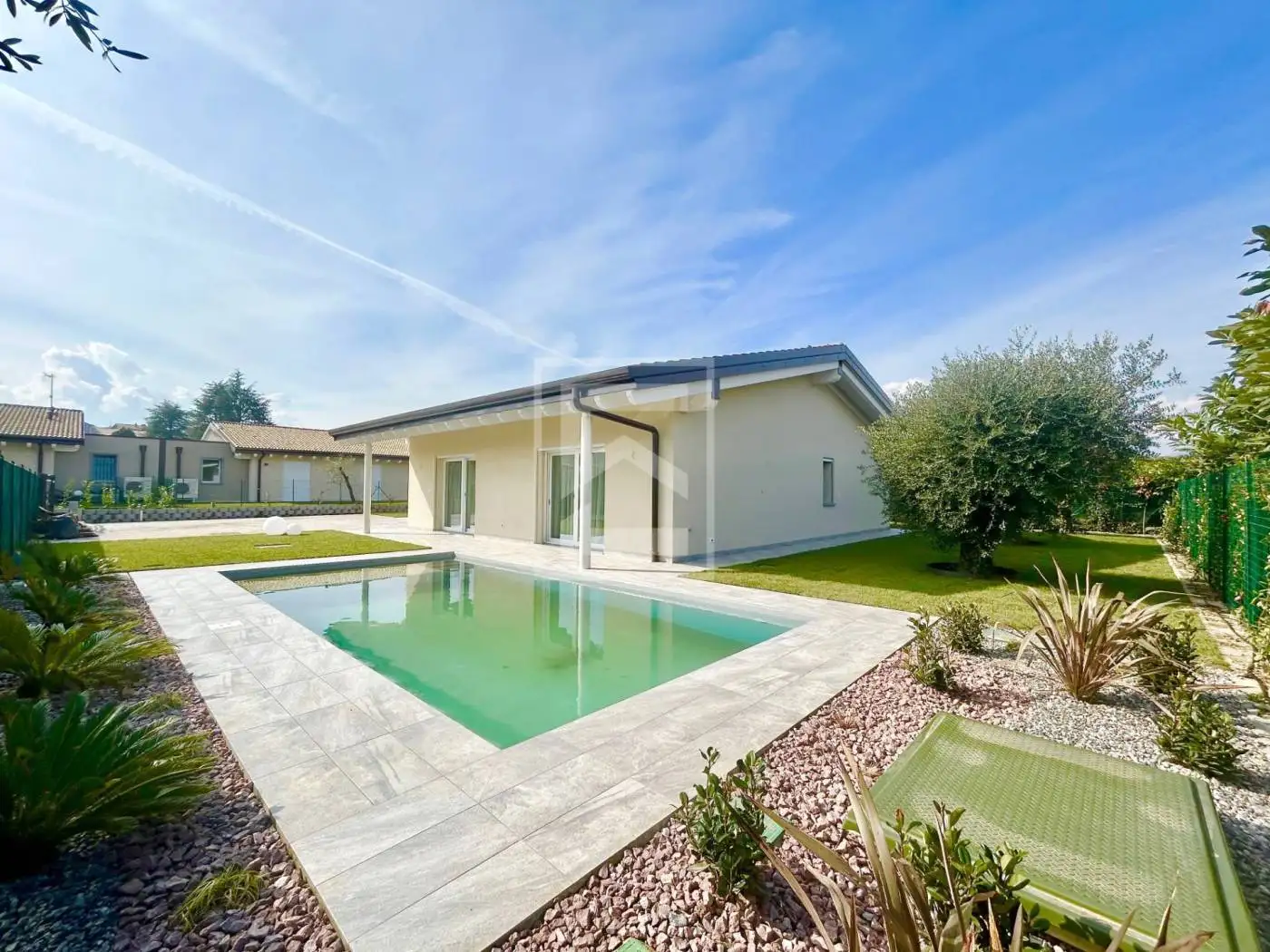 Villa in vendita a Manerba del Garda