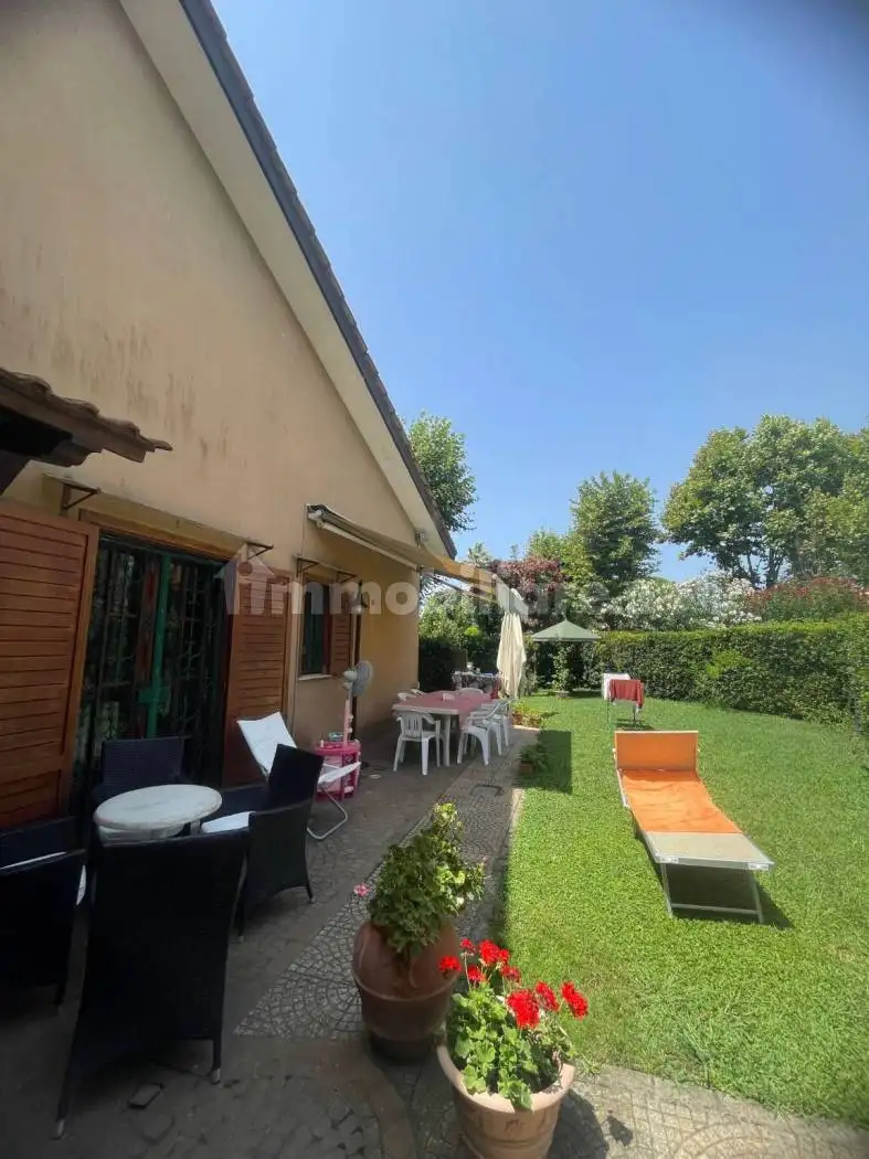 Villa in affitto a Ladispoli