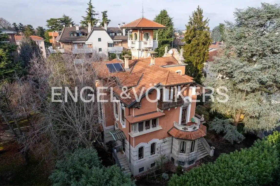 Villa in vendita a Legnano