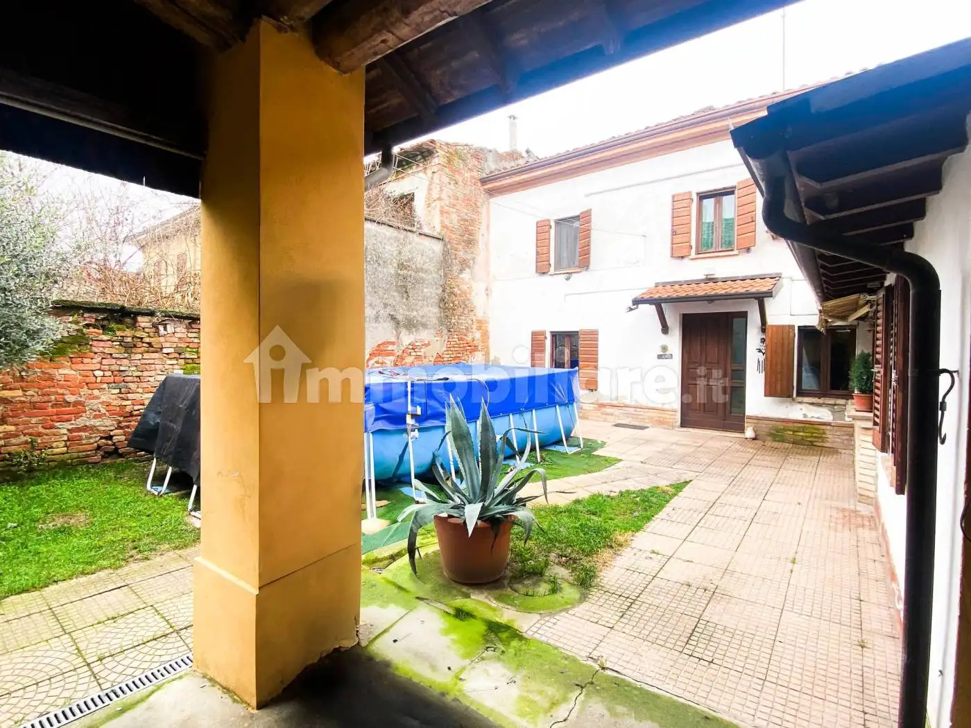 Terratetto unifamiliare via Ugo Foscolo 11, Centro, Canneto sull'Oglio - foto 2